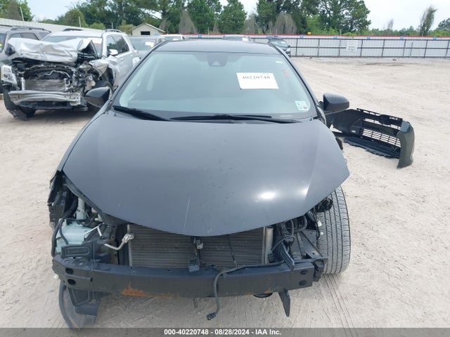 Toyota COROLLA LE 2018 5YFBURHE1JP794354 Image 13