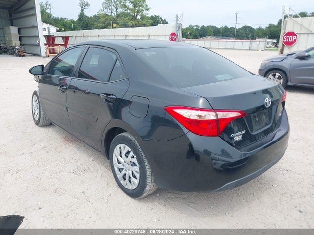 Toyota COROLLA LE 2018 5YFBURHE1JP794354 Image 3