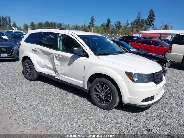 2017 3C4PDCAB8HT585140 main image