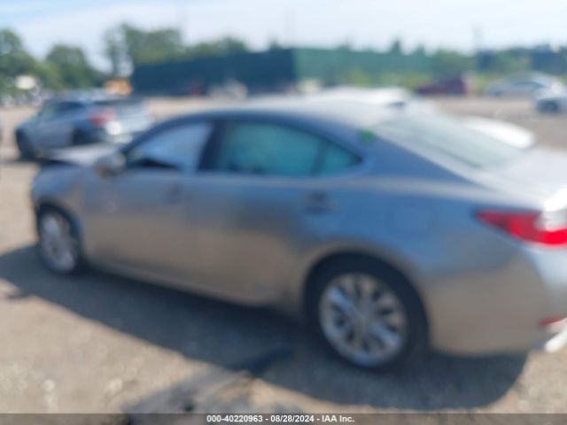JTHBW1GG9F2080670 Lexus ES 300H
