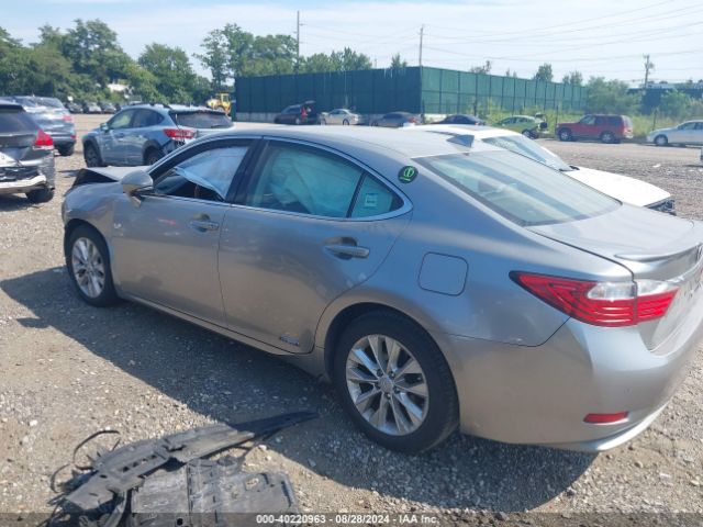 JTHBW1GG9F2080670 Lexus ES 300H
