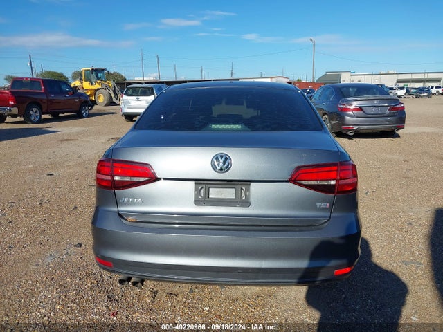 3VW2B7AJ2HM352733 Volkswagen Jetta 1.4t S