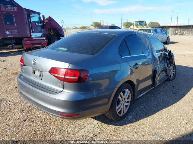 3VW2B7AJ2HM352733 Volkswagen Jetta 1.4t S