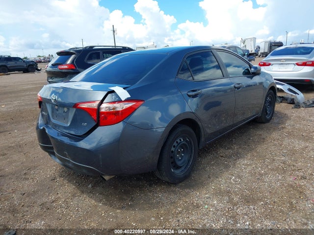 Toyota COROLLA LE 2018 5YFBURHE0JP806395 Image 4