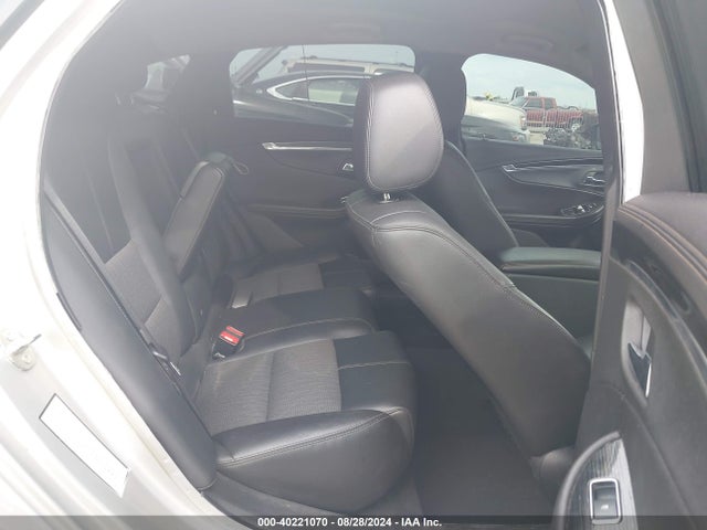 Chevrolet IMPALA 1LT 2017 2G1105SA1H9130970 Image 8