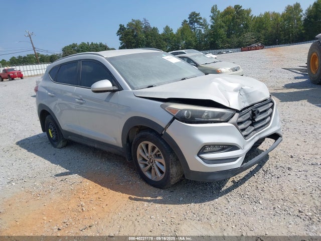 40221178 :رقم المزاد ، KM8J33A42GU179915 vin ، 2016 Hyundai Tucson Se مزاد بيع