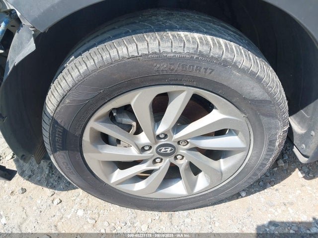 40221178 :رقم المزاد ، KM8J33A42GU179915 vin ، 2016 Hyundai Tucson Se مزاد بيع