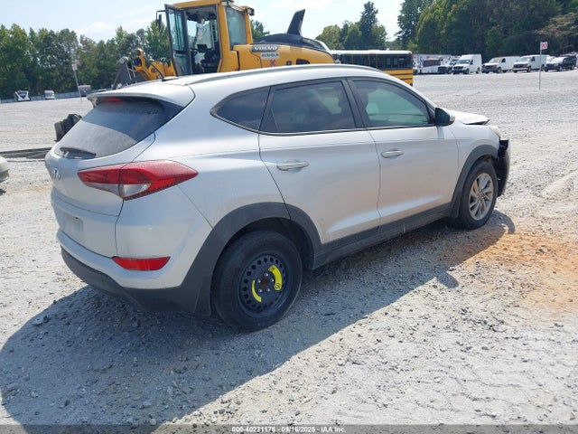 40221178 :رقم المزاد ، KM8J33A42GU179915 vin ، 2016 Hyundai Tucson Se مزاد بيع
