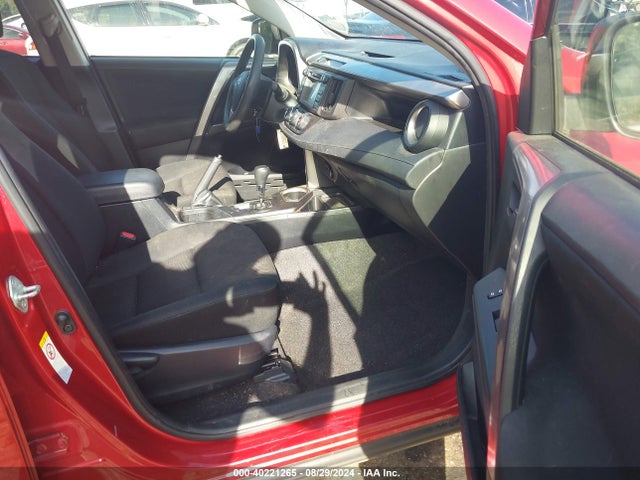 Toyota RAV4 LE 2017 JTMZFREV1HJ130907 Image 5