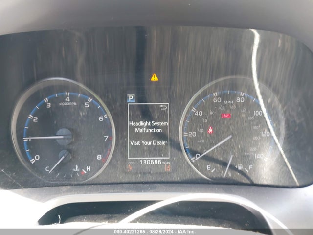 Toyota RAV4 LE 2017 JTMZFREV1HJ130907 Image 7