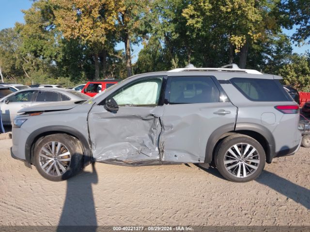 5N1DR3DJ8NC261700 Nissan Pathfinder Platinum 4wd