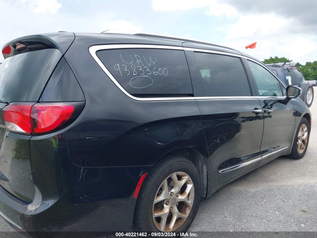 Chrysler Pacifica Limited 2020 2C4RC1GG4LR146838 Image 13