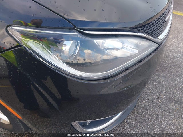 Chrysler Pacifica Limited 2020 2C4RC1GG4LR146838 Image 18