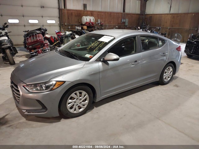 Hyundai ELANTRA SE 2017 5NPD74LF3HH199502 Image 2