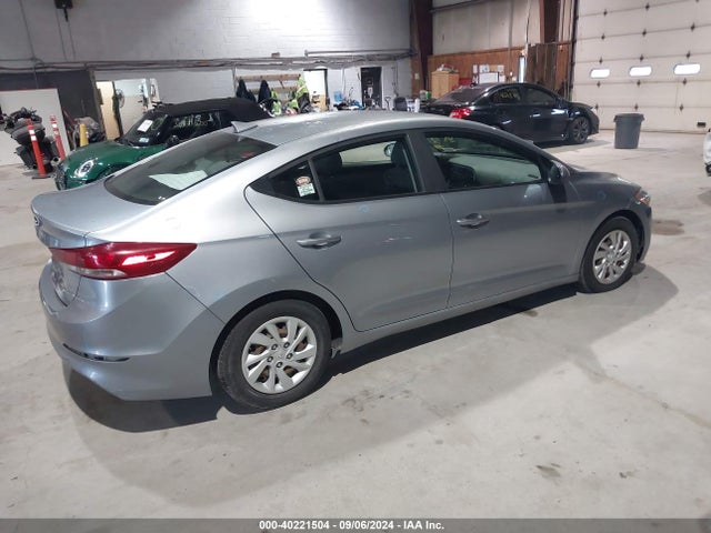 Hyundai ELANTRA SE 2017 5NPD74LF3HH199502 Image 4
