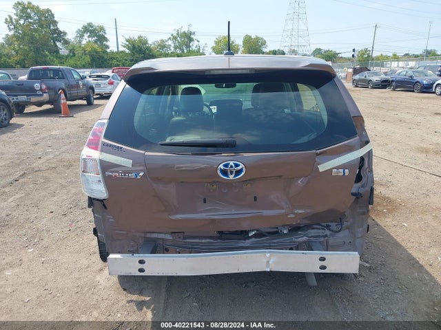 Toyota Prius V Four 2017 JTDZN3EU2HJ063807 Image 16