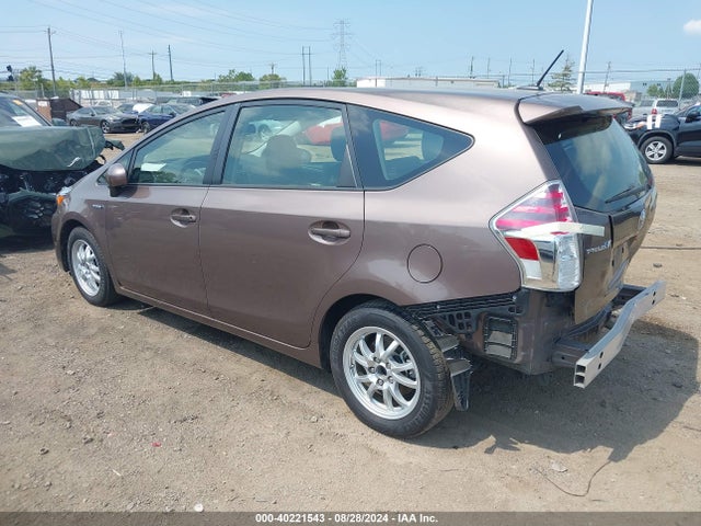 Toyota Prius V Four 2017 JTDZN3EU2HJ063807 Image 3