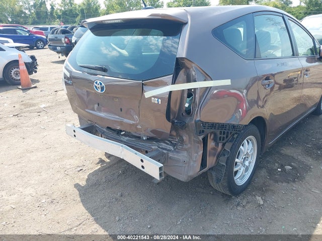 Toyota Prius V Four 2017 JTDZN3EU2HJ063807 Image 6