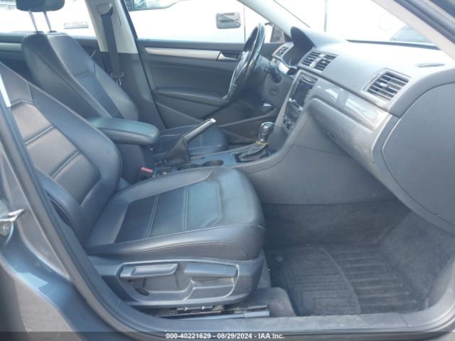 1VWAT7A32FC122277 Volkswagen Passat 1.8t Limited Edition