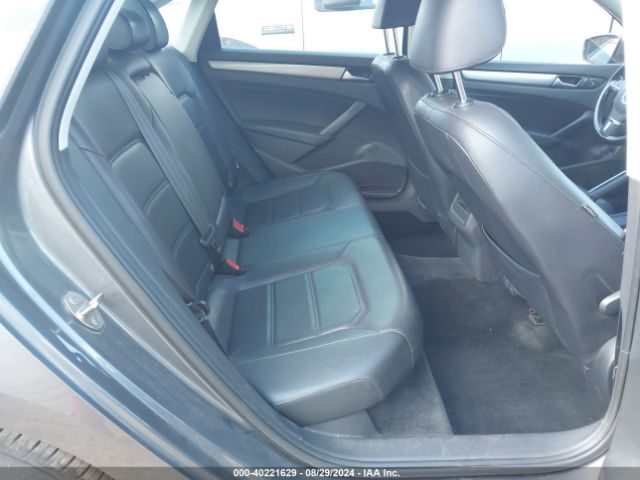 1VWAT7A32FC122277 Volkswagen Passat 1.8t Limited Edition