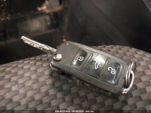 3VW2K7AJ8EM216408 Volkswagen Jetta 2.0l S