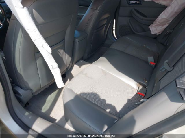1G11E5SL1EF298887 Chevrolet MALIBU 2LT