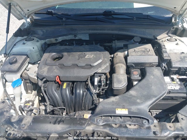 KNAGT4L35J5216060 KIA Optima Lx