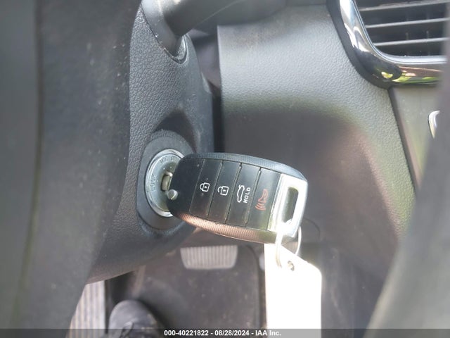 KIA Optima Lx 2018 KNAGT4L35J5216060 Image 11