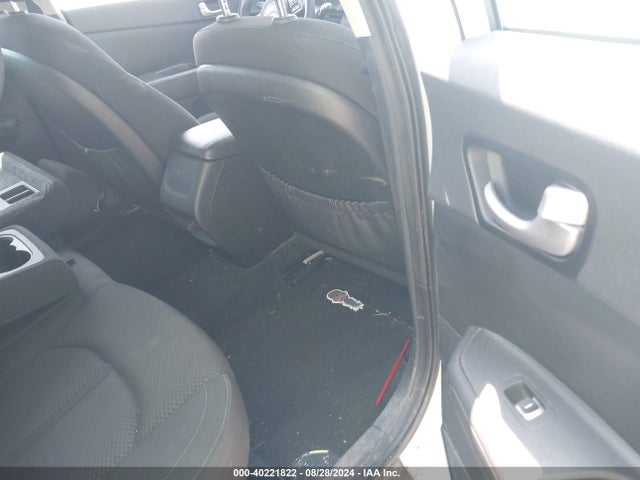 KNAGT4L35J5216060 KIA Optima Lx