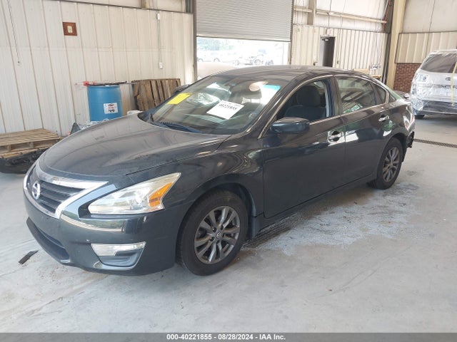 Nissan Altima 2.5 S 2015 1N4AL3AP9FC567670 Image 2
