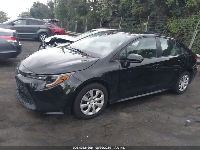 Toyota COROLLA LE 2022 5YFEPMAE9NP378818 Image 2