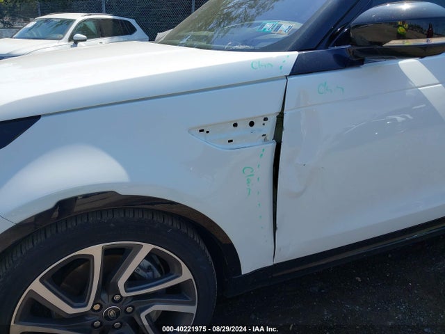 SALRT2RVXJA060817 Land Rover Discovery Hse Luxury