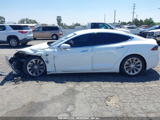 Tesla Model S 60/70/75/85 2016 5YJSA1E12GF157411 Image 13