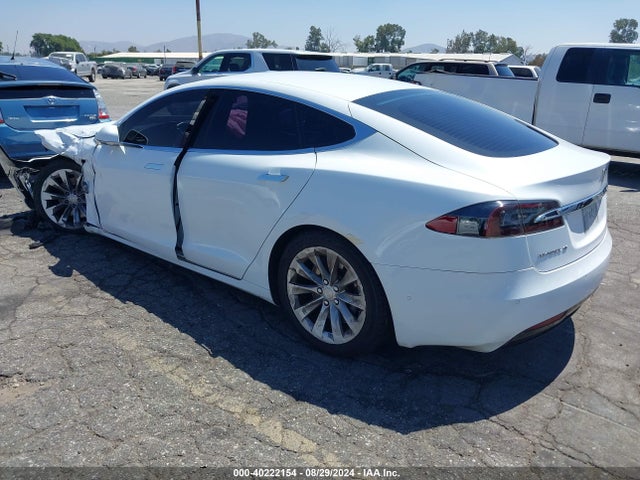 2016 TESLA MODEL S 5YJSA1E12GF157411 Photo 2