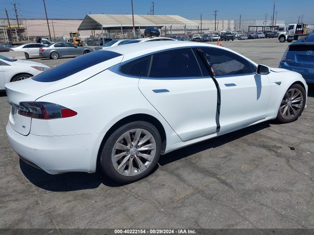 2016 TESLA MODEL S 5YJSA1E12GF157411 Photo 3