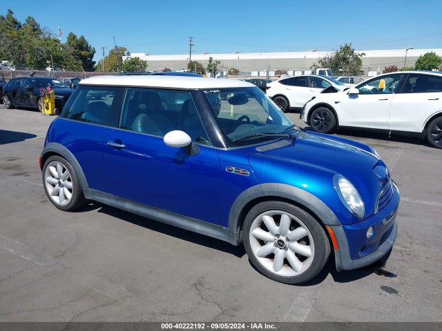 2005 MINI COOPER S WMWRE33425TD92560 Photo 0