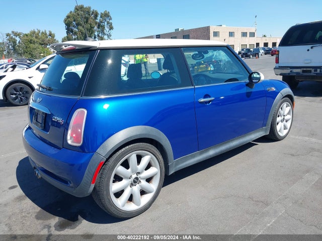 2005 MINI COOPER S WMWRE33425TD92560 Photo 3