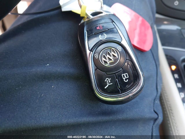 LRBFXESX5GD191008 Buick Envision Premium I