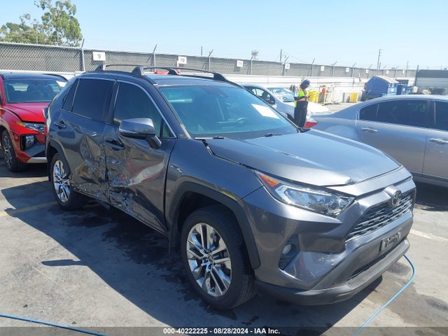 Toyota Rav4 Xle Premium 2021 2T3C1RFV5MC140324 Image 1