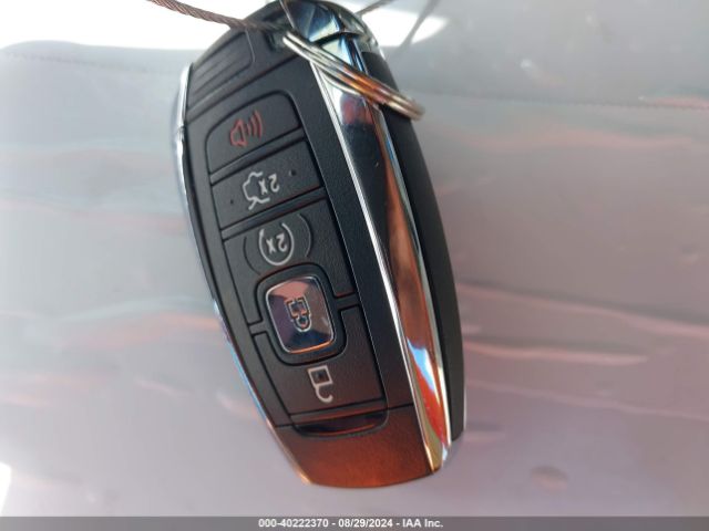 5LMCJ2C90JUL30983 Lincoln MKC SELECT