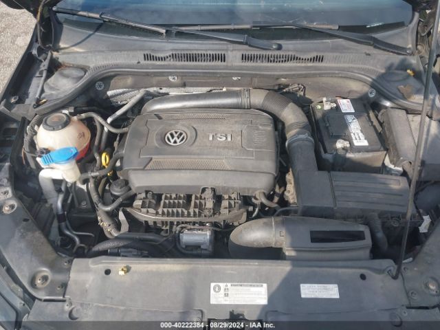 3VWD17AJ2JM239124 Volkswagen Jetta 1.8t Se Sport