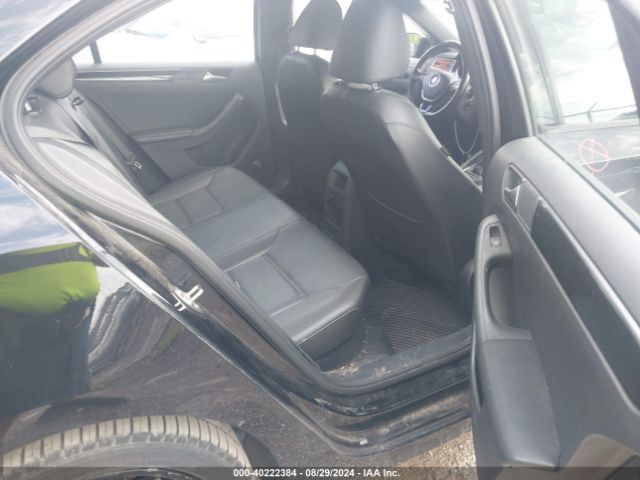 3VWD17AJ2JM239124 Volkswagen Jetta 1.8t Se Sport