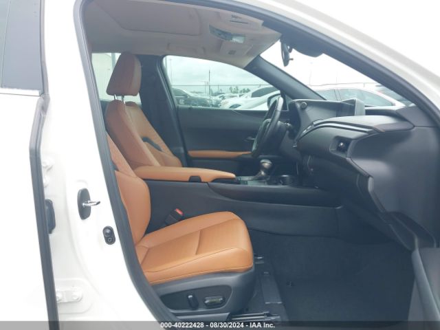 JTHX3JBH6L2023112 Lexus UX 200