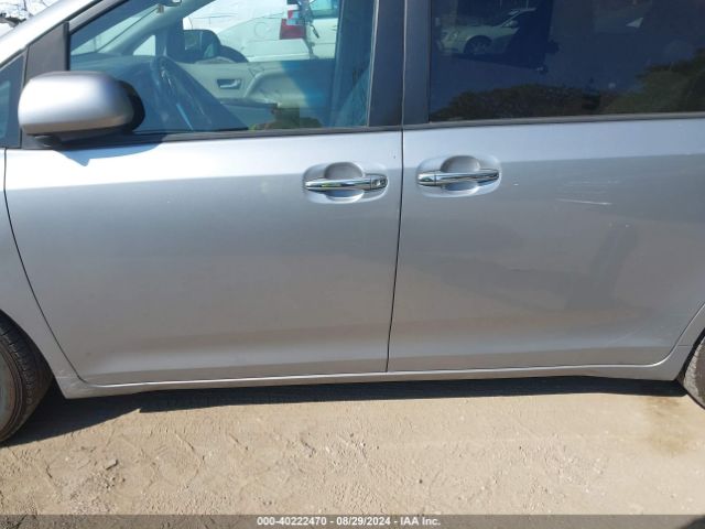 5TDYK3DC0GS721381 Toyota Sienna Xle Premium 8 Passenger