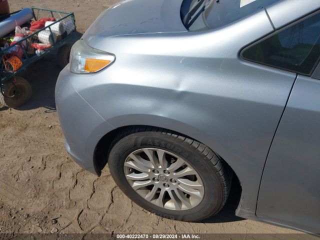 5TDYK3DC0GS721381 Toyota Sienna Xle Premium 8 Passenger