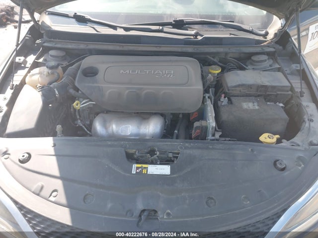 40222676 :رقم المزاد ، 1C3CCCAB5HN512183 vin ، 2017 Chrysler 200 Limited مزاد بيع