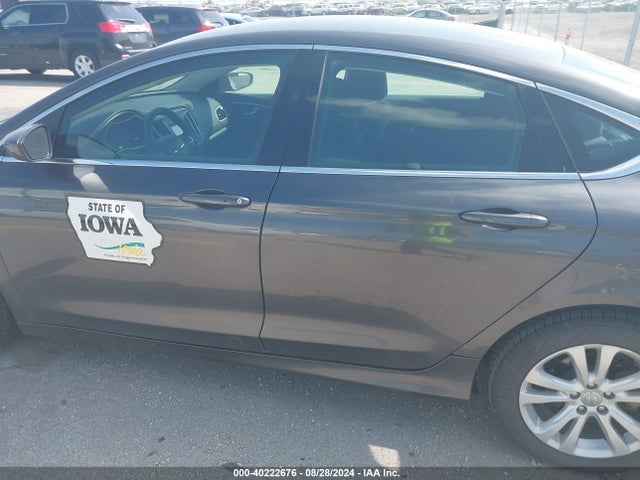 40222676 :رقم المزاد ، 1C3CCCAB5HN512183 vin ، 2017 Chrysler 200 Limited مزاد بيع