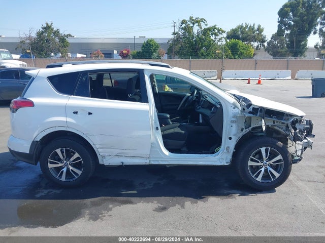 Toyota Rav4 Xle 2017 2T3WFREV4HW386947 Image 14
