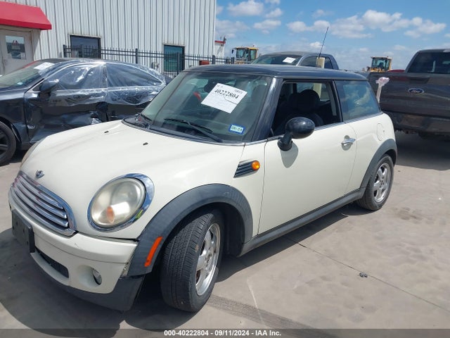 2007 MINI COOPER WMWMF33547TT55834 Photo 1