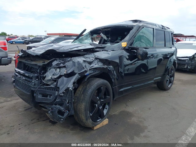 SALEBEEE8R2271898 Land Rover Defender 110 P525 V8